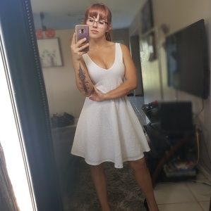 Dee elle white dress